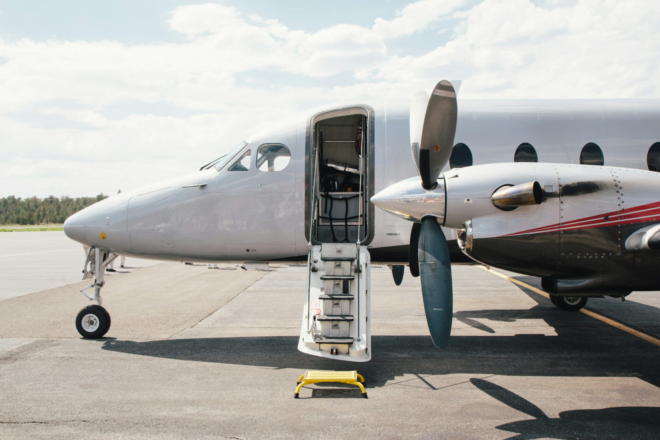 Regional airliner